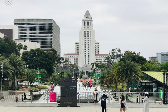 14 Passengers Private City Tour of LA with Beaches from Anaheim - Beverly Hills and the Farmers Market Break