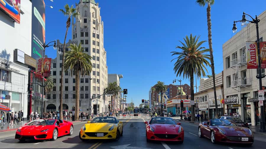 20 Min Ferrari tour in Hollywood (Drive or Be driven) - A 20-minute Ferrari moment on Hollywood Blvd