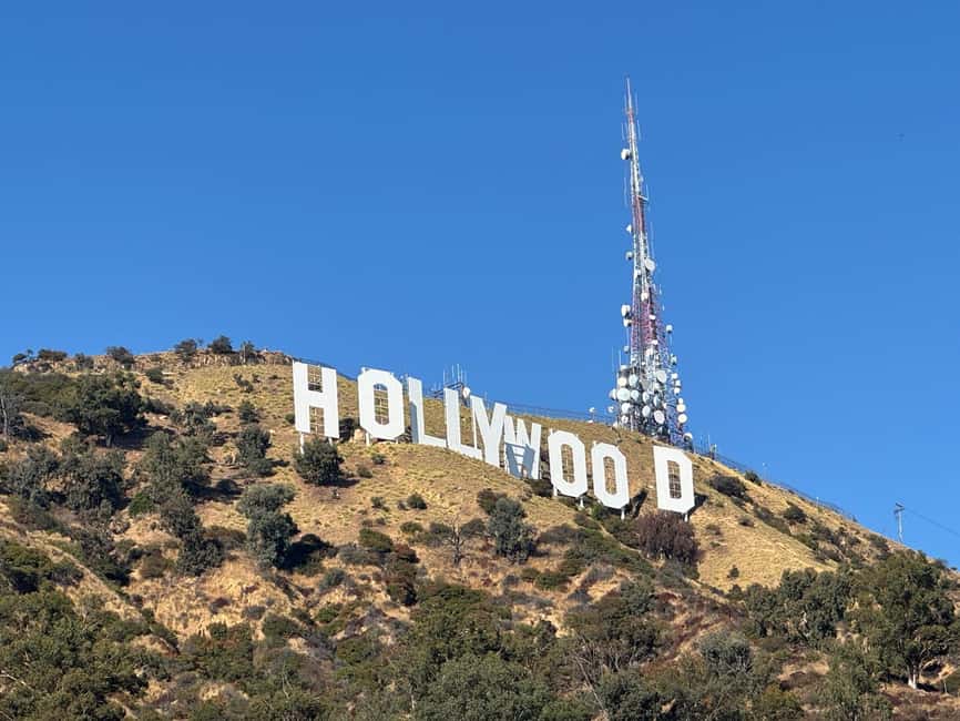 3.5-hour private tour of Hollywood and Beverly Hills in an SUV - The SUV Advantage: Getting to the Hollywood Sign Photo Spot