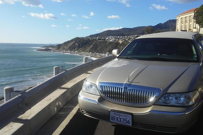 6-HourTour of Los Angeles, Hollywood, Beverly and other cities!! - The private limo experience, with snacks and that in-between calm