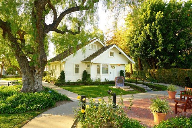 Admission to Richard Nixon Presidential Library and Museum Ticket - Pair it with the birthplace behind the museum: 1910s home and graves nearby