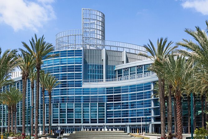 Anaheim Resort Private Car Service to Los Angeles - Direct service rules: payments, tips, and timing reality