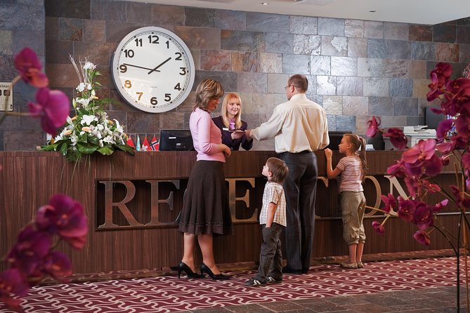 Anaheim Resort Private Transfer to or from Los Angeles. - Flights, delays, and the responsibility split