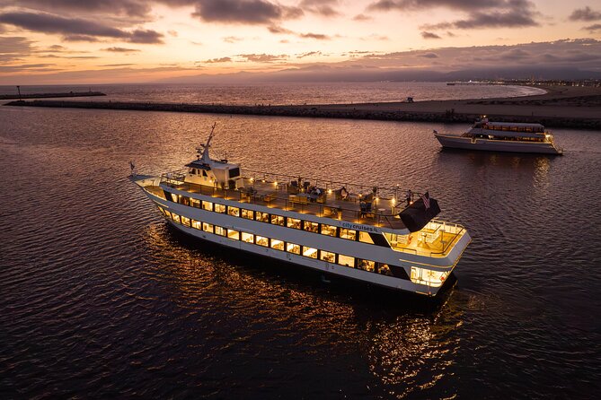 City Cruises Los Angeles Dinner Cruise from Marina del Rey - Dinner on Board: Duet Entree, Caesar Salad, and Dessert