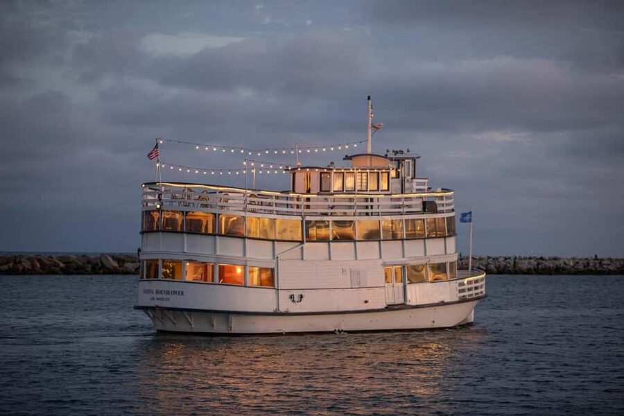 City Cruises Marina Del Rey: Sunset Cruise with Dinner - Who should book this Marina del Rey sunset dinner cruise