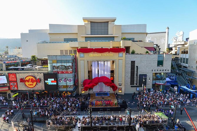 Dolby Theatre Admission Ticket and Tour - The Oscars connection: real statuette, stage dreams
