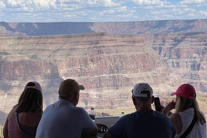 Grand Canyon and Lower Antelope Canyon 4-Day Tour from LA - Day 2: Antelope Canyon, Horseshoe Bend, and Lake Powell in one day