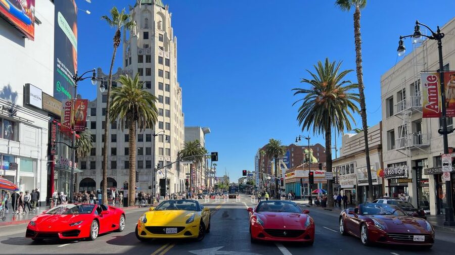 Hollywood: 30 min Hollywood Sign Ferrari Tour - Who this Ferrari Hollywood Sign tour suits best