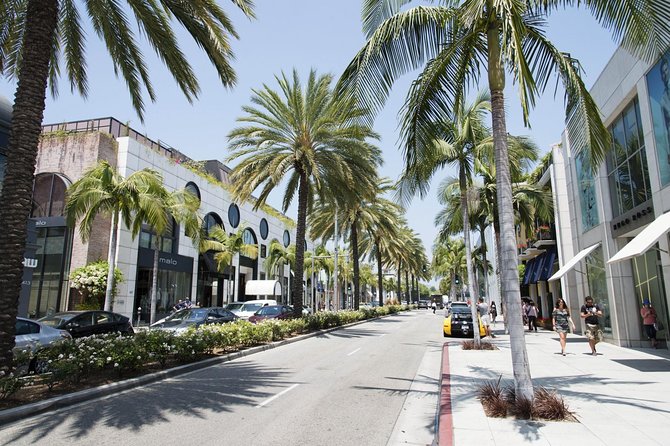 Hollywood and Beverly Hills Half-Day Tour with Exclusive Stops - The Walk of Fame Stop-and-Stroll: What 10 Minutes Actually Means