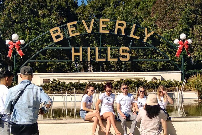 Hollywood and Beverly Hills Shared 3-Hour Tour with 3 Stops - Griffith Observatory and the Hollywood Sign Photo Moment