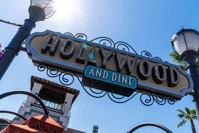 Hollywood, Beverly Hills, and Los Angeles Private Tour - The Original Farmers Market for Lunch, Browsing, and People-Watching (Free Entry)