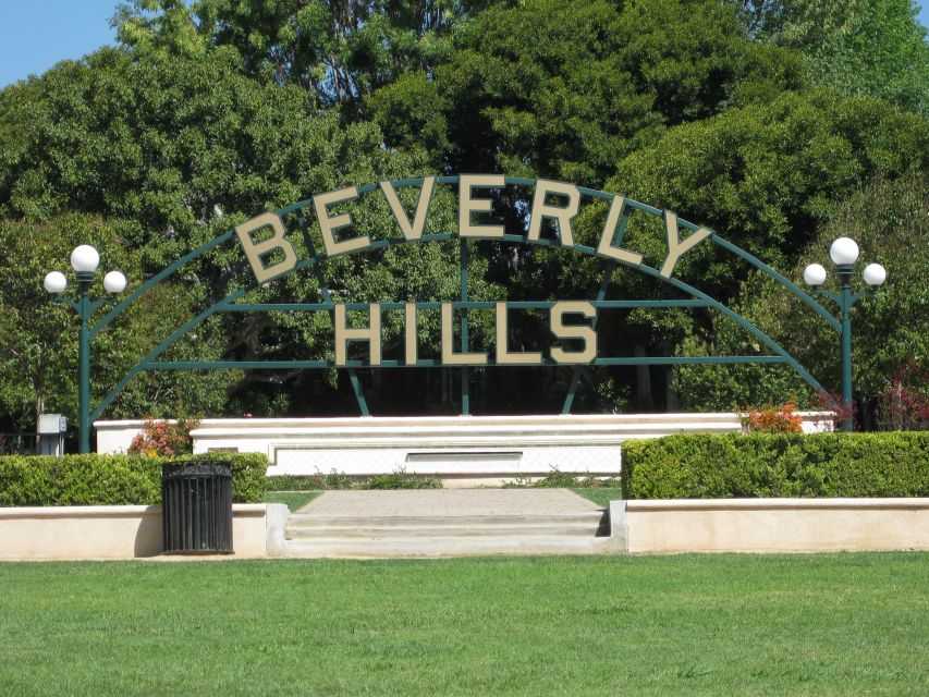 Hollywood & Beverly Hills: Celebrity Homes & Lifestyle Tour - Sunset Strip to Hollywood, then back to the Walk of Fame