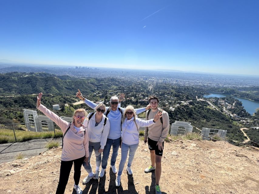 Hollywood Sign : Hiking to the Sign with a French tour guide - Meeting at Smokey the Bear: start organized and find your group fast