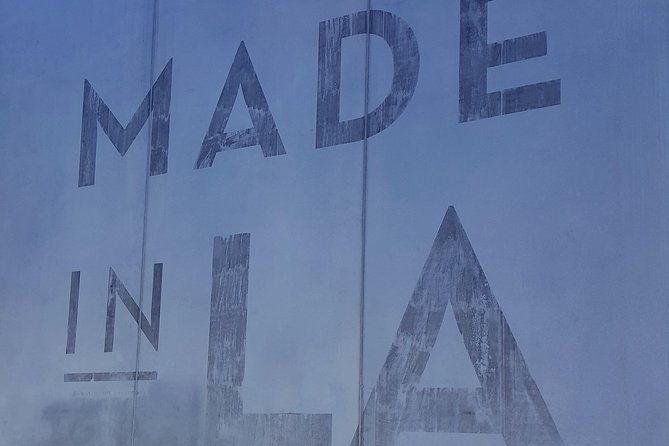 Instagram Photo Private Tour - Stop 3: Melrose Avenue for street art and fashionable frames
