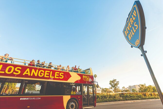 LA: Celebrity Homes and Lifestyle Tour and Hop-on Hop-off Tour - Hollywood Hills and Mulholland Drive: Residential Views and Famous Road Energy