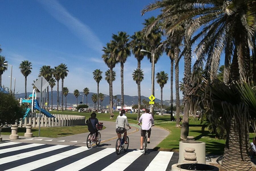 LA: Santa Monica & Venice Beach Bike Adventure - Guides, pacing, and small-group value you can feel