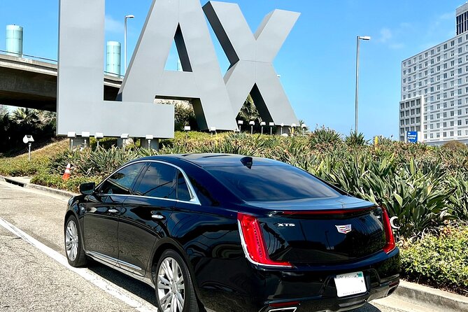 LAX Arrival or Departure Private Transfer to Los Angeles - Entering the car: curbside pickup at LAX, no guessing games