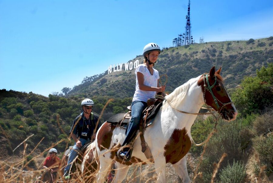 Los Angeles: 2-Hour Hollywood Trail Horseback Riding Tour - Sunset Ranch Hollywood Meeting Point, Parking, and Arrival Reality