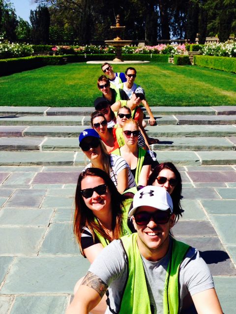 Los Angeles: Beverly Hills Guided Electric Bike Tour - Bel Air to Rodeo Drive: big views, free time, and a classic shopping strip moment