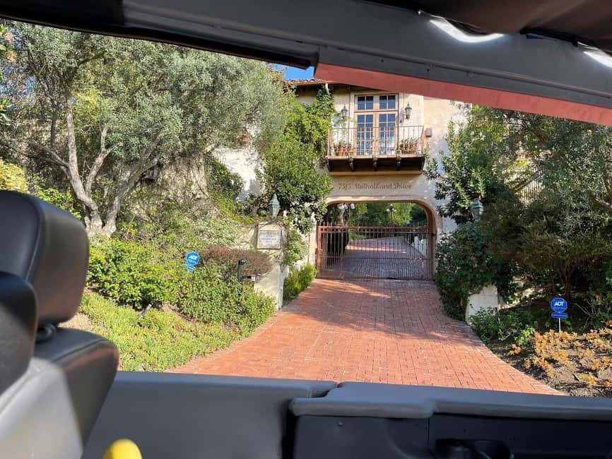 Los Angeles: Celebrity Homes and Movie Scenes Bus Tour - Hollywood Sign and the Hollywood Hills, where the views do the talking