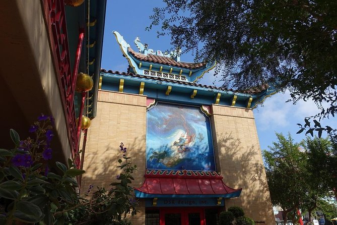 Los Angeles Chinatown and Little Tokyo Walking Tour - Blossom Plaza and the Italian past you can spot in the middle of it all