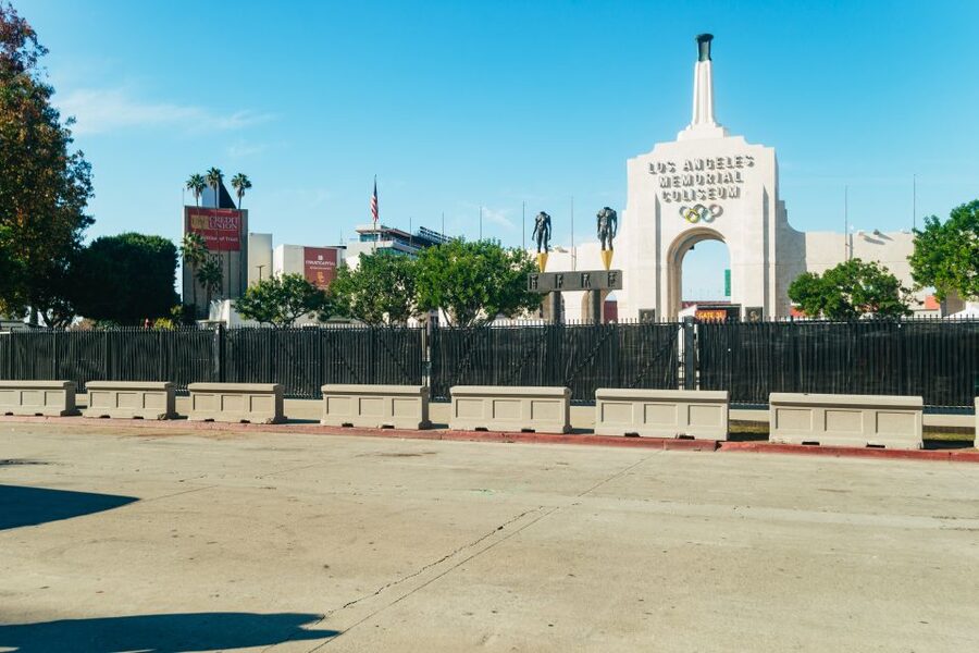 Los Angeles: City Group Tour with Hollywood & Beverly Hills - Santa Monica Beach and Venice Beach, the end-of-day ocean payoff