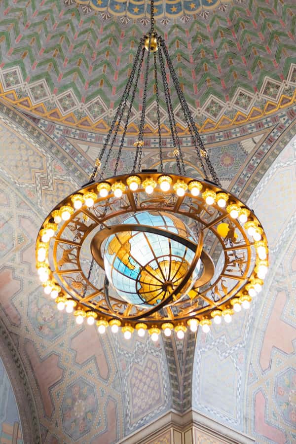 Los Angeles: Downtown History & Architecture Walking Tour - Art Deco and Beaux-Arts details around the historic core