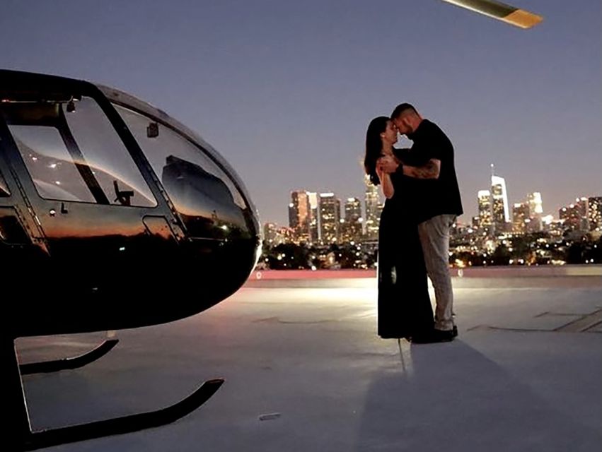 Los Angeles: Downtown Landing Helicopter Tour - The People Part: Guide Energy and a Pilot Who Knows the City