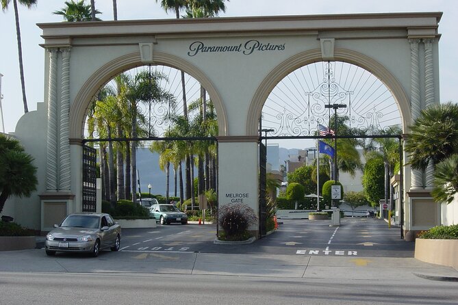Los Angeles: Exclusive Celebrity Homes Tour for Groups & Families - Chateau Marmont and Hollywood hotspots you can name