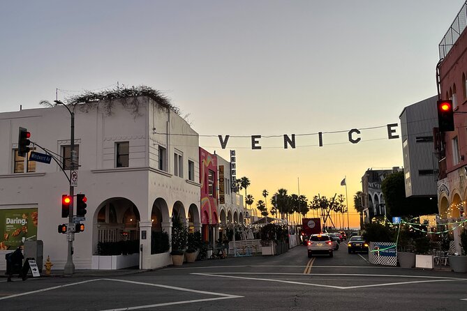 Los Angeles Full-Day Tour - Hotel pick-up - Mercedes Sprinter comfort is not a detail, it is the day