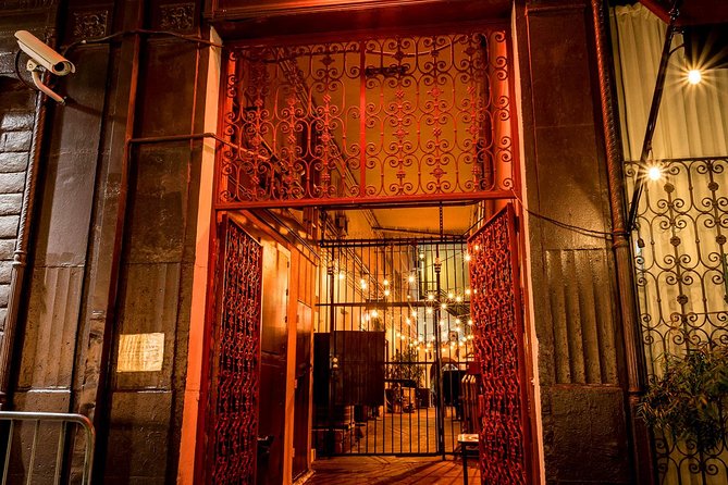 Los Angeles Ghost Tours: Terrors of Tinseltown - Highland Ave lookout, when the city feels watched