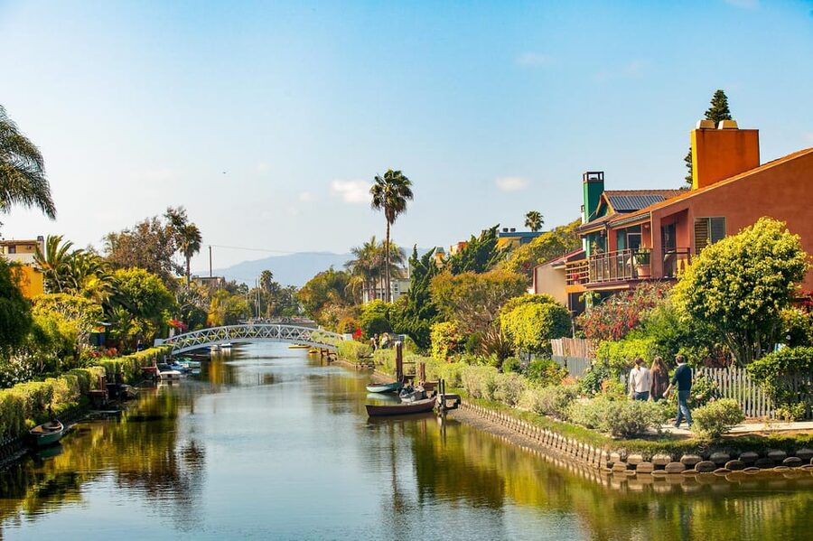 Los Angeles: Hollywood and Beverly Hills Private Tour - The Original Farmers Market angle: a real break in the middle