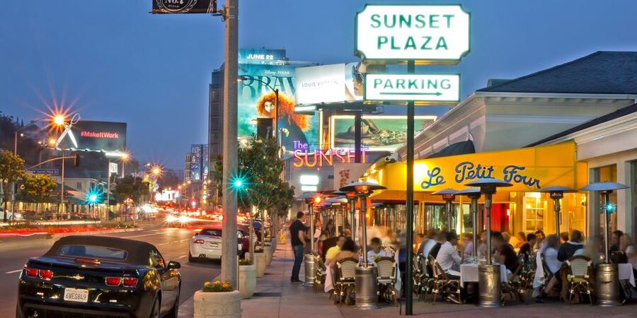 Los Angeles: Hollywood Film Studios & TMZ Private Day Tour - Rodeo Drive and Beverly Hills Mansions: The Glamor Drive