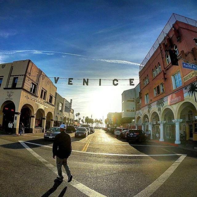 Los Angeles: L.A. Highlights in One Day Guided Experience! - Should you book Los Locals Travel Experiences for LA Highlights?