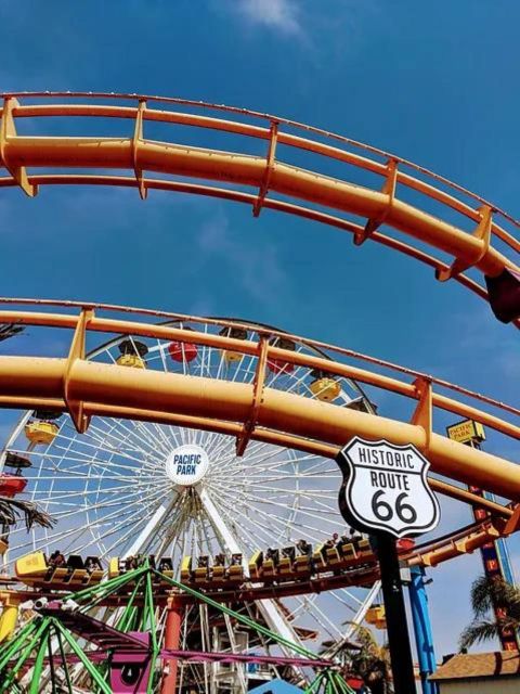 Los Angeles: L.A. Highlights in One Day Guided Experience! - From Downtown LA to the Hollywood machine, without getting trapped in clichés