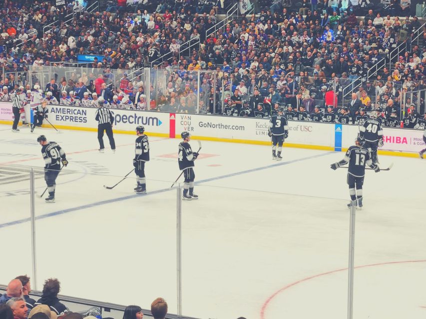 Los Angeles: LA Kings Ice Hockey Game Ticket - The arena atmosphere: crowd energy, goal moments, and how to enjoy more