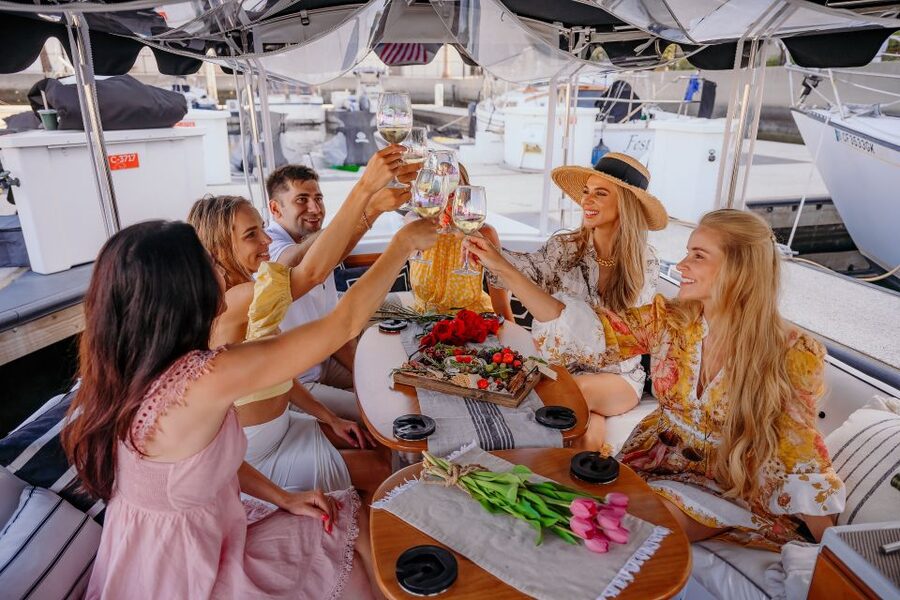 Los Angeles: Luxury Cruise with Wine, Cheese & Sea Lions - Why this Marina del Rey cruise feels special on an electric boat
