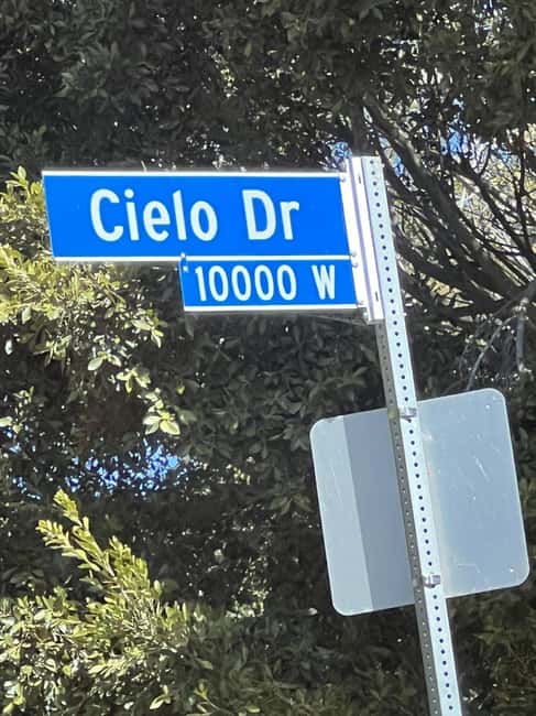 Los Angeles: Manson Family Murders Funeral Limo Tour - Small group, two limo segments, and why 210 minutes works