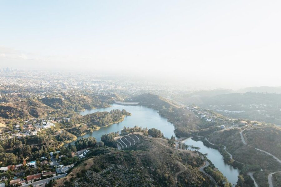Los Angeles: Private 1-Hour Sightseeing Helicopter Tour - Practical tips: what to wear and how to get better pictures