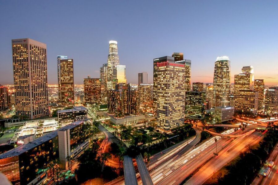 Los Angeles: Private Full-Day Tour by SUV - Beverly Hills and Rodeo Drive, where movie glam meets real shopping streets