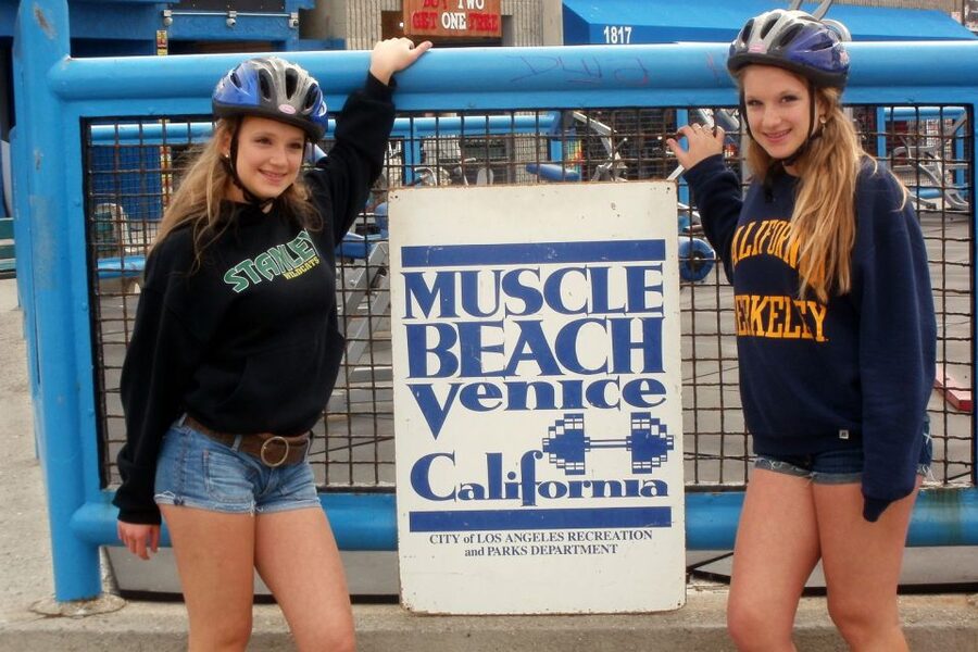 Los Angeles: Santa Monica and Venice eBike Tour - The quick secret stop: a short moment, big payoff