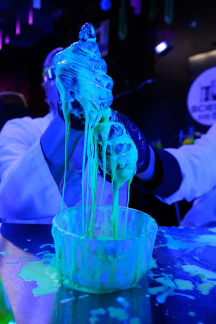 Los Angeles: Science and Sip™ The Drunken Laboratory - Price and value: is $64 for 90 minutes worth it?