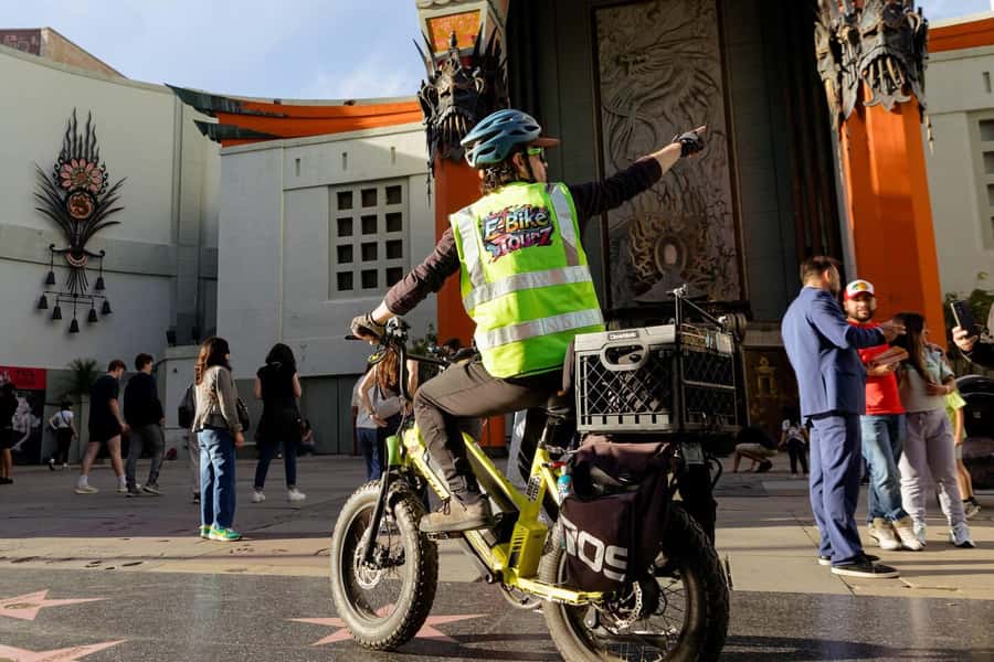 Los Angeles: Scott E-Bike Tours to the Hollywood Sign & More - Choose your route: Hollywood Sign, Griffith Park Observatory, or Beverly Hills
