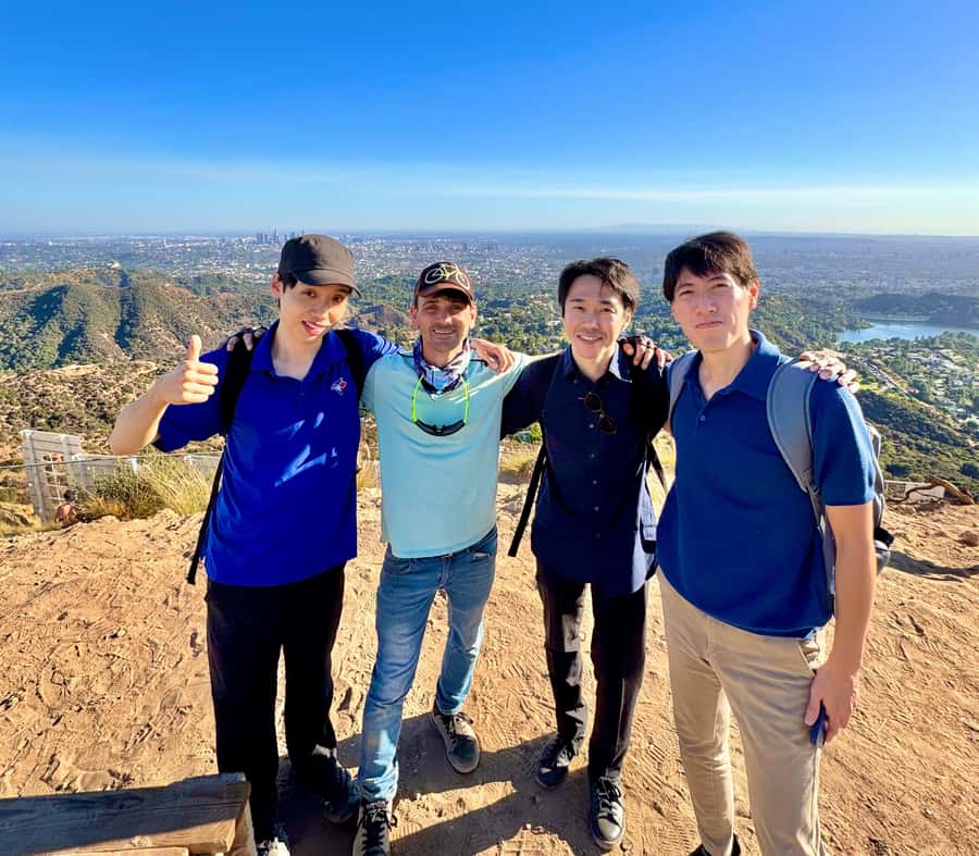Los Angeles: Scott E-Bike Tours to the Hollywood Sign & More - Scott’s guide style plus photography that actually takes effort