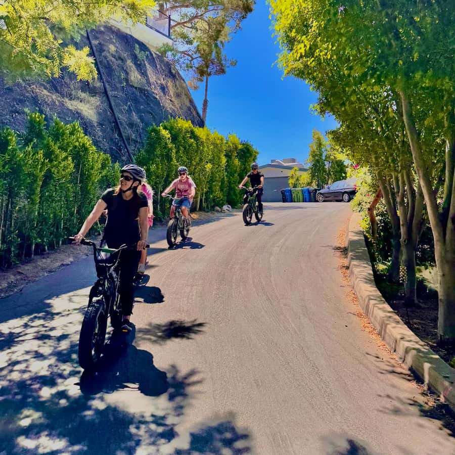 Los Angeles: Scott E-Bike Tours to the Hollywood Sign & More - Meet at Mosaic Church, then roll into the Hollywood Hills