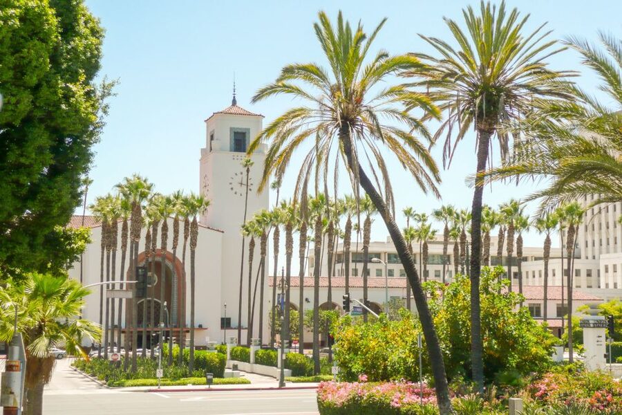 Los Angeles: Small Group Sightseeing Tour - Sunset Strip to Beverly Hills, where LA switches gear