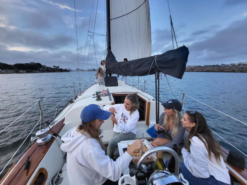 Los Angeles: Sunset Sailing - A two-hour coastal route that centers on golden hour