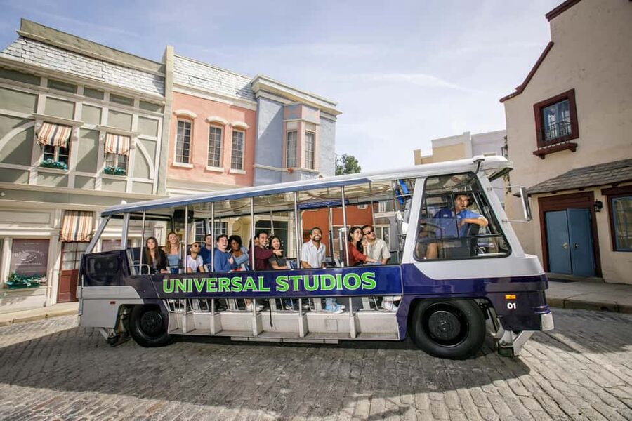Los Angeles: Universal Studios Hollywood & Bus Tour Package - Day 1 Option A: Celebrity Homes Tour Across Hollywood Hills and Beverly Hills
