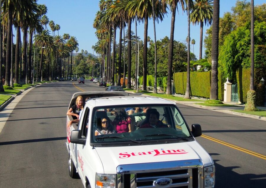 Los Angeles: Warner Bros Studio Hollywood & Bus Tour Package - What to Bring and What to Avoid So the Day Stays Easy