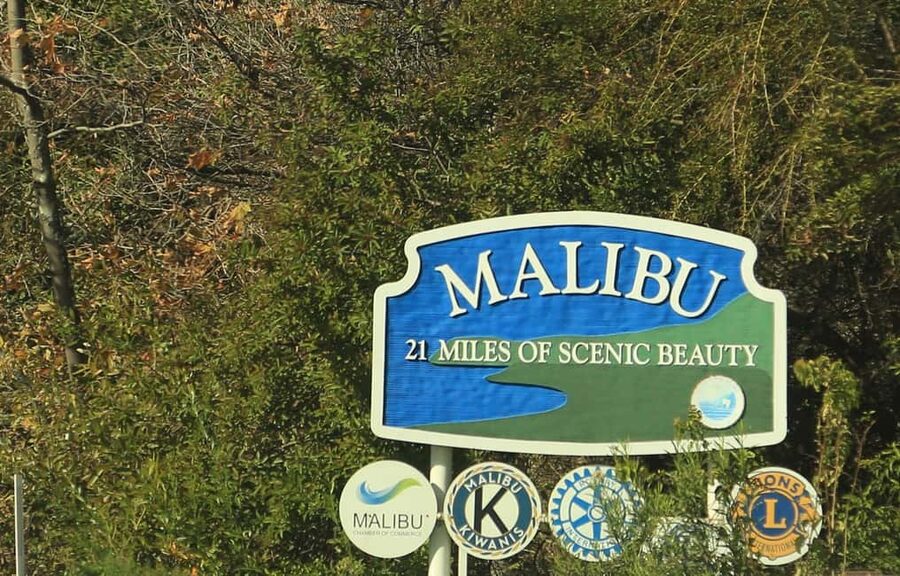 Malibu: Celebrity Homes, Beaches & History Tour - Starting at Poseidon Surf Shop, then settling into an open-air coast ride